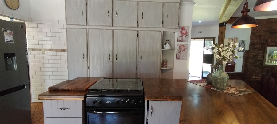 4 Bedroom Property for Sale in Jan Kempdorp Northern Cape